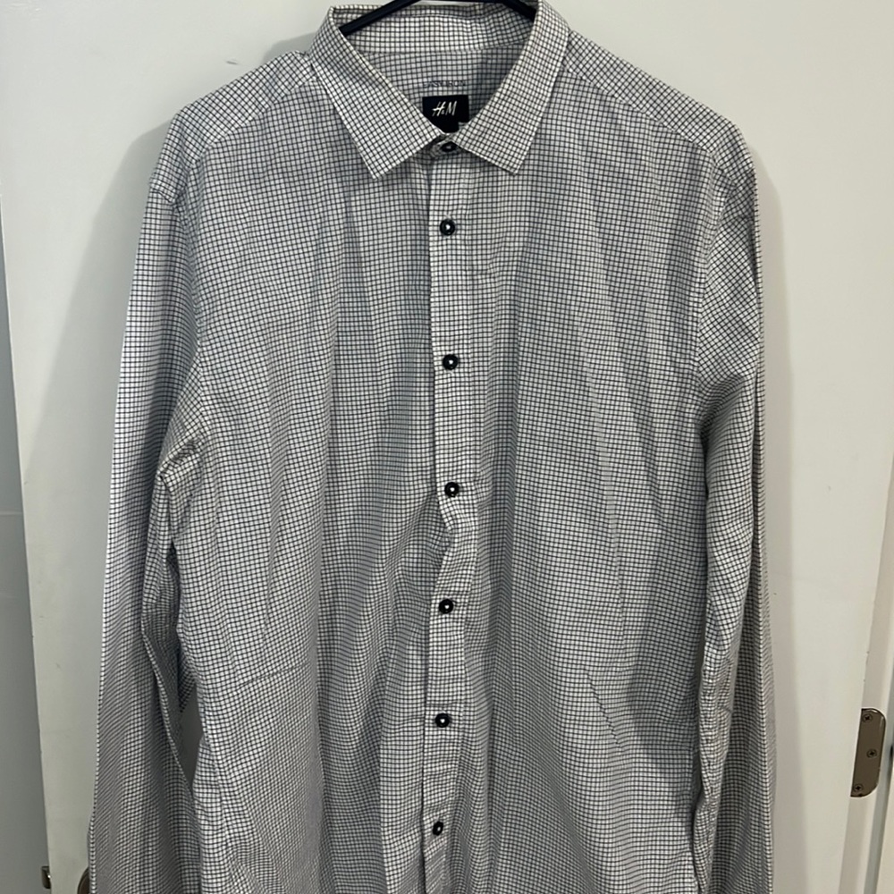 H&M small square dress shirt